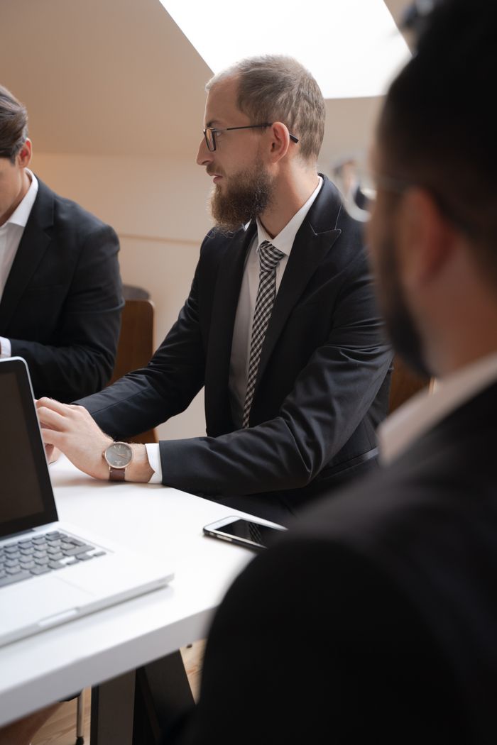 CincoPoint. Servicios especializados en la gestión de licencias VTC para empresas y autónomos en toda España.
